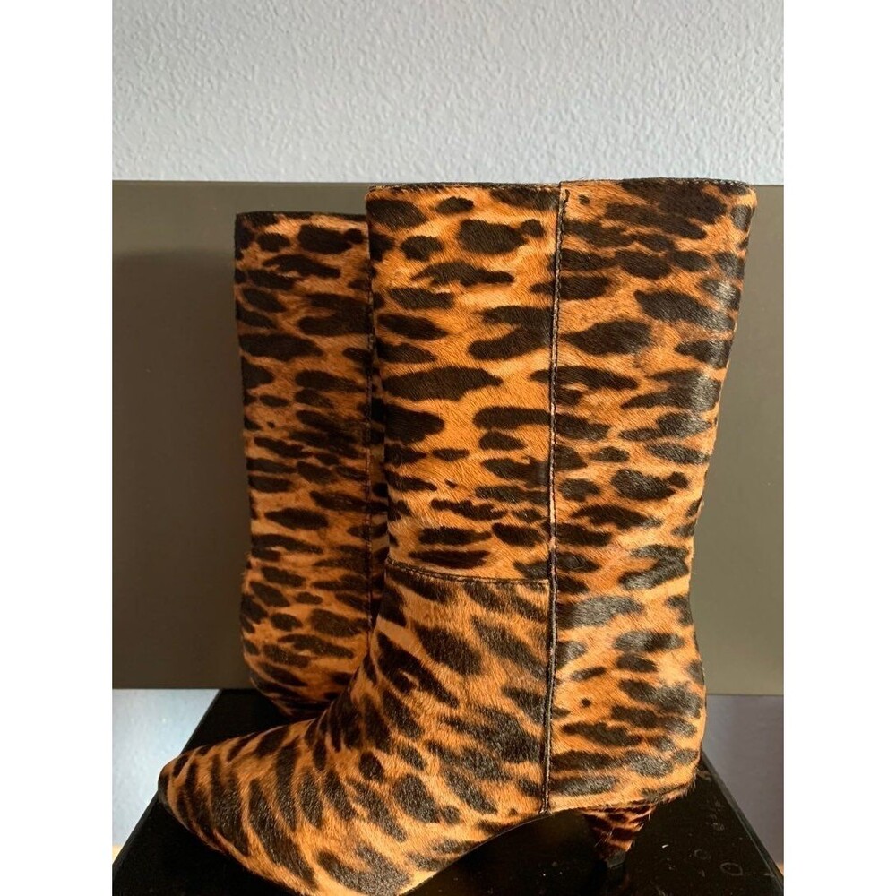 NIB Vince Camuto Rastel Leopard Kitten Heel Pointed Toe Boots 5.5